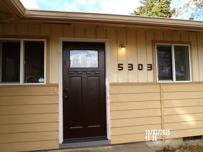 property at 5303 SW Willow Ave