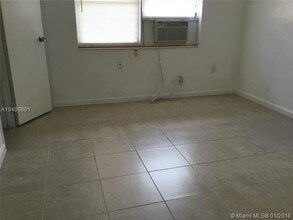 1255 SW 6th St-Unit -5 in Miami, FL - Building Photo - Building Photo
