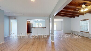 406 47th St NW in Bradenton, FL - Building Photo - Building Photo