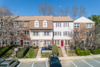 Inverness Knolls in Potomac, MD - Building Photo - Building Photo