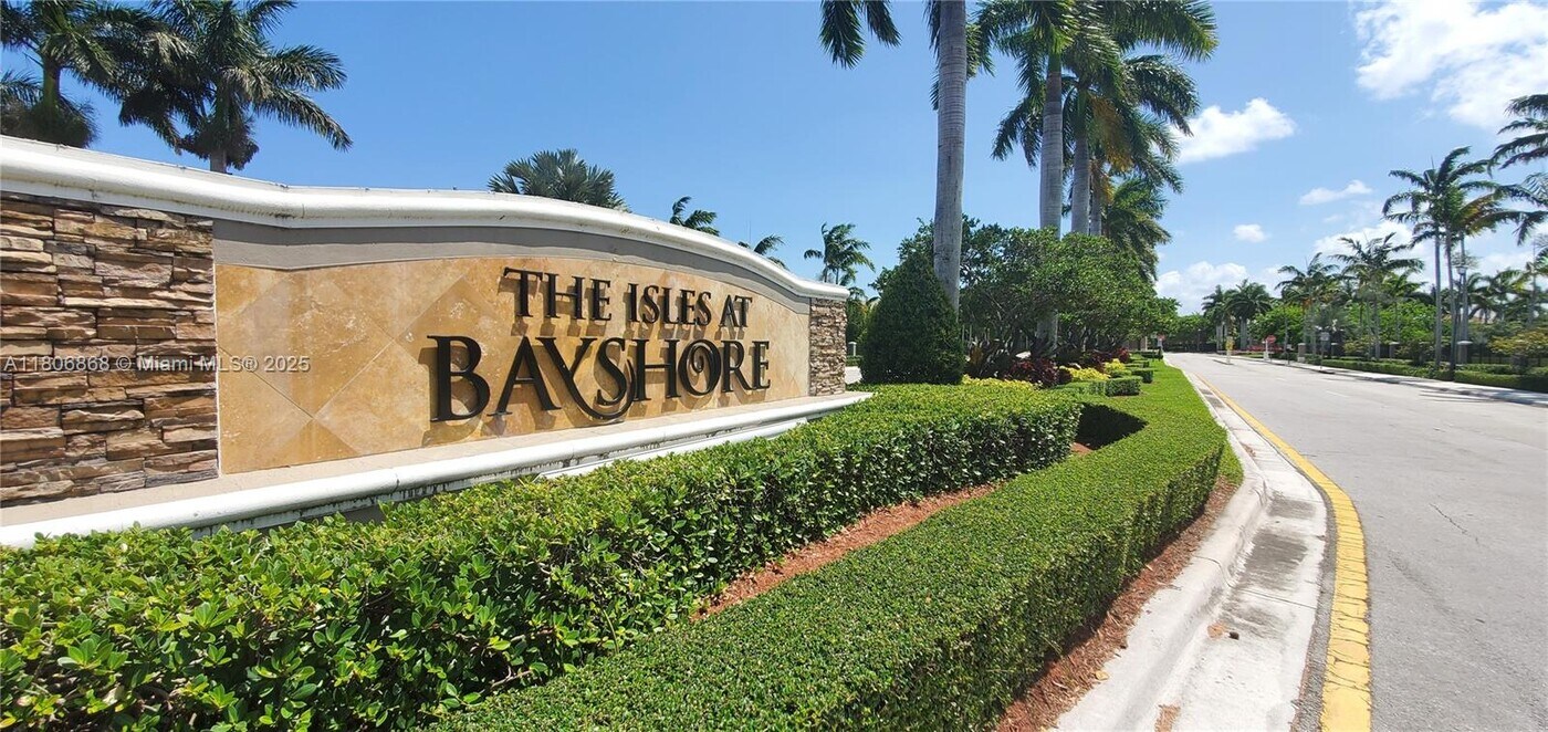 22631 SW 88th Pl in Cutler Bay, FL - Building Photo