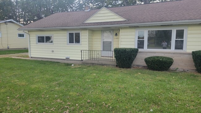 4263 N West St, Unit 4263 N West St in Lima, OH - Building Photo - Building Photo