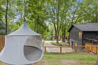 14 Wildwood Cir in Fletcher, NC - Building Photo - Building Photo