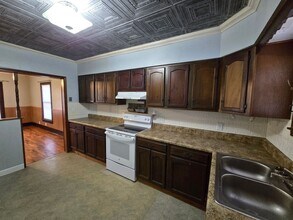 731 Lane St in Clay Center, KS - Building Photo - Building Photo