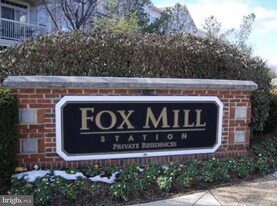 13152 Marcey Creek Rd in Herndon, VA - Building Photo