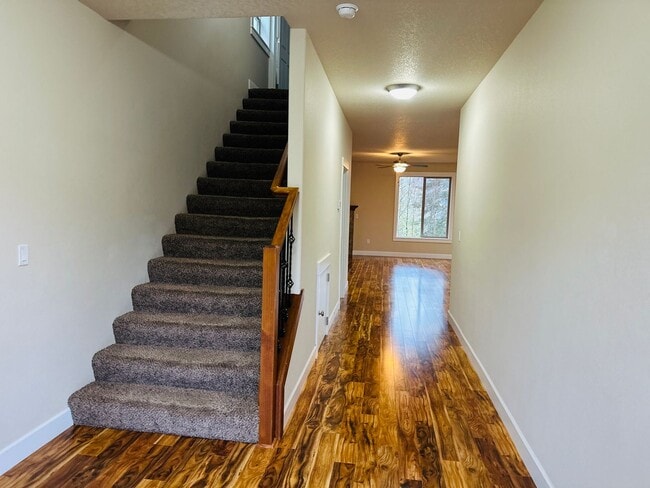 512 N Horns Corner Dr in Ridgefield, WA - Building Photo - Building Photo