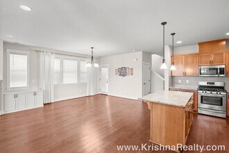 13746 SW Sabrina Ave in Sherwood, OR - Building Photo - Building Photo