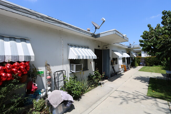 413 N Walnut St in La Habra, CA - Building Photo - Building Photo