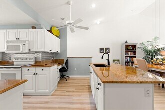 6758 Fairview Terrace in Bradenton, FL - Building Photo - Building Photo