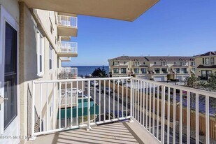675 Ocean Ave N in Long Branch, NJ - Building Photo