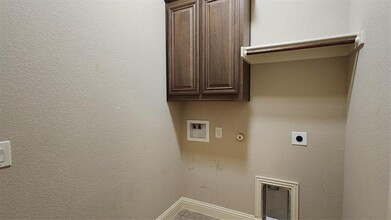 1664 Potomac Dr in Burleson, TX - Building Photo - Building Photo