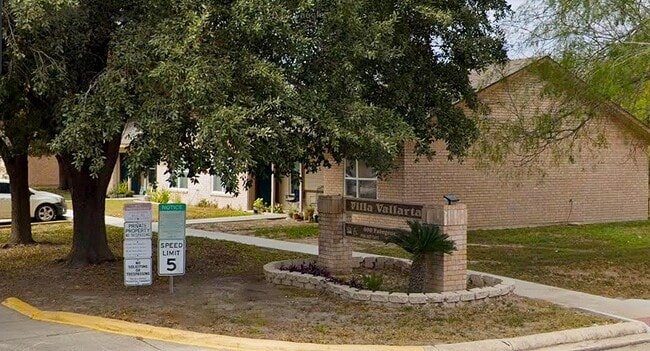 600 N Fairgrounds Rd in Rio Grande City, TX - Building Photo - Building Photo