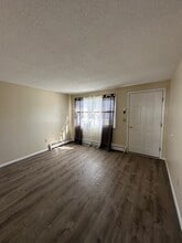 2 McNally Ter, Unit 2 in Newport, ME - Building Photo - Building Photo