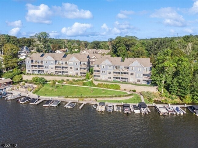 504 Mariners Pointe in Hopatcong, NJ - Building Photo - Building Photo