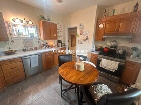 19 Berkeley St, Unit 1A in Somerville, MA - Building Photo
