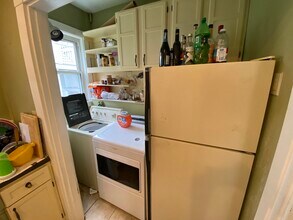 5 Oswald St, Unit 2 in Boston, MA - Building Photo - Building Photo