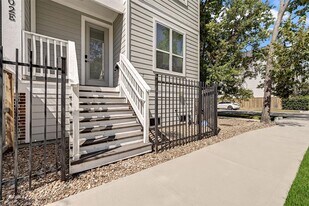 1302 W 24th St in Houston, TX - Building Photo