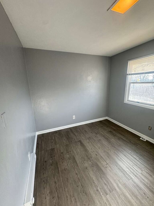 1328 Juniper Dr, Unit Unit #2 - 1/1b in Rantoul, IL - Building Photo - Building Photo