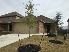 7606 Cypress Vine in San Antonio, TX - Building Photo