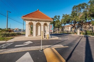 19029 US Hwy 19 N in Clearwater, FL - Building Photo - Building Photo