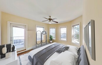 82 Hillside St, Unit 1 in Boston, MA - Building Photo - Building Photo