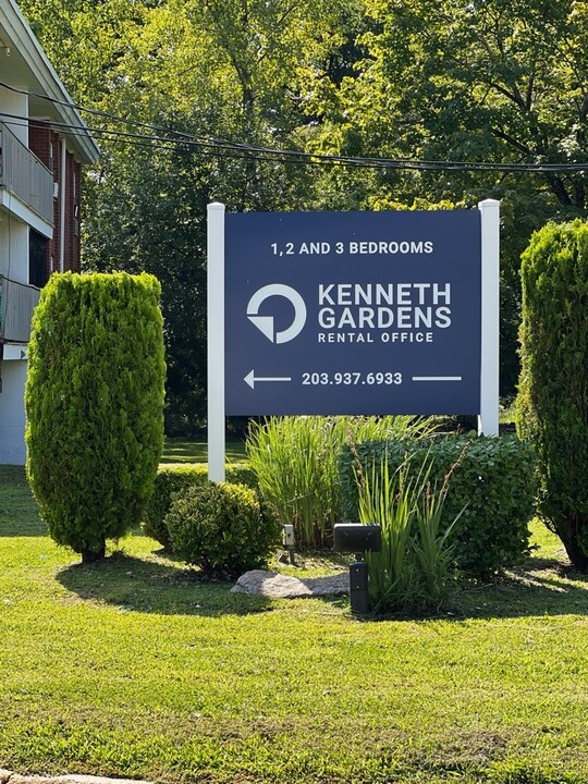 Kenneth Gardens in West Haven, CT - Building Photo