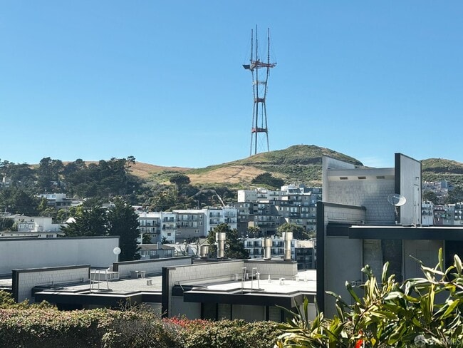 135 Red Rock Way in San Francisco, CA - Building Photo - Building Photo