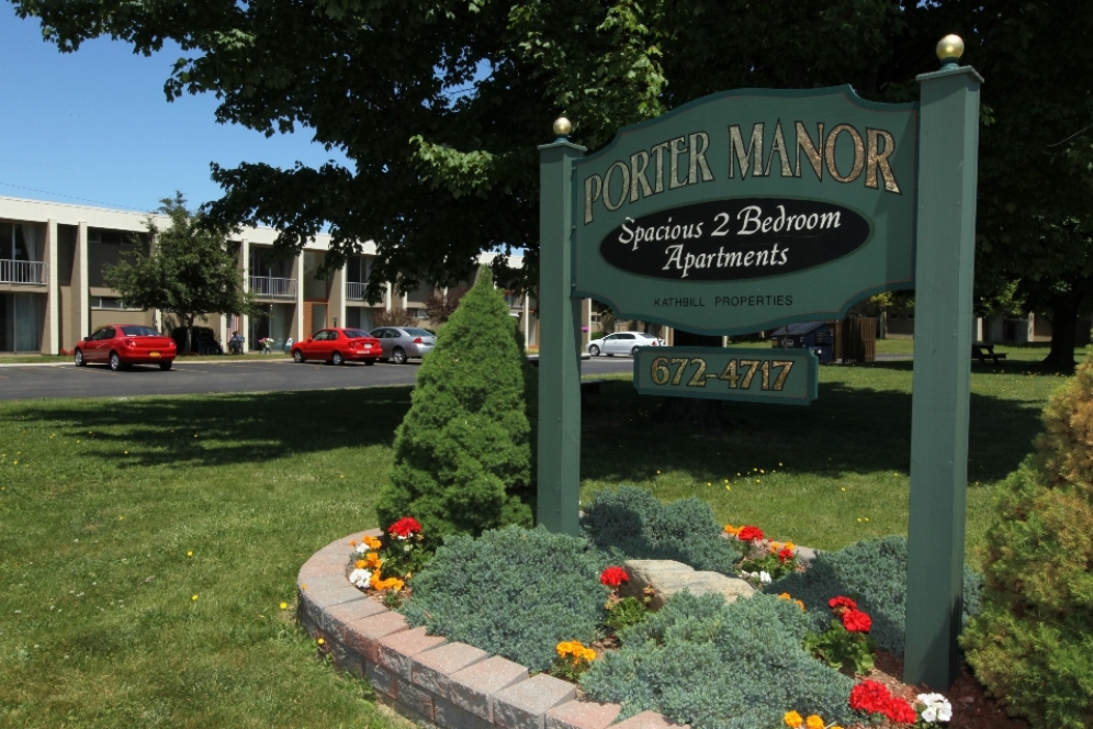 Porter Manor in Dunkirk, NY - Foto de edificio