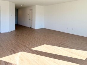 232 Dallas St in Angleton, TX - Building Photo - Building Photo