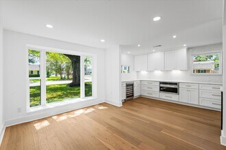 10730 Wickersham Ln in Houston, TX - Building Photo - Building Photo