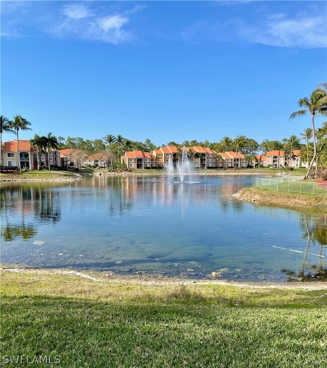 1180 Wildwood Lakes Blvd in Naples, FL - Foto de edificio - Building Photo