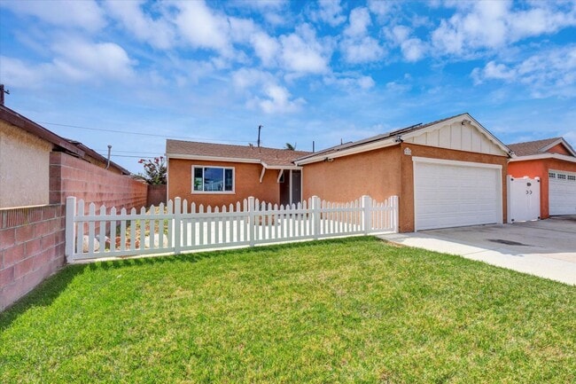 property at 418 W 212th St
