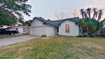 3358 Secret Isle Ln in Jacksonville, FL - Building Photo