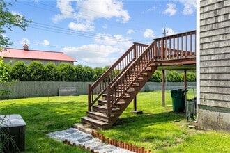21 Reardon Dr in Middletown, RI - Building Photo - Building Photo