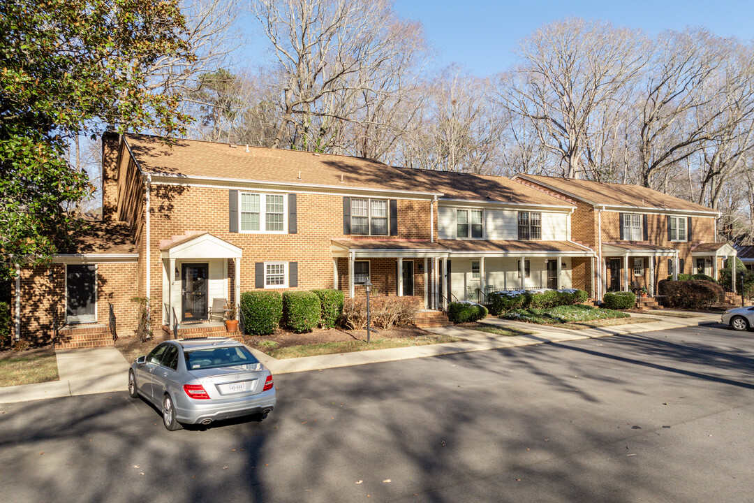 Village Green Condo in Williamsburg, VA - Building Photo