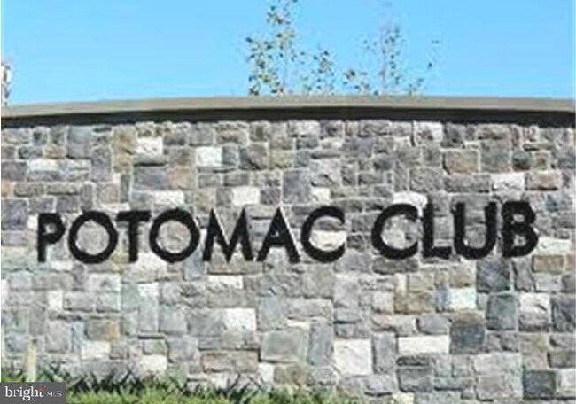 2525 Eastbourne Dr in Woodbridge, VA - Building Photo - Building Photo