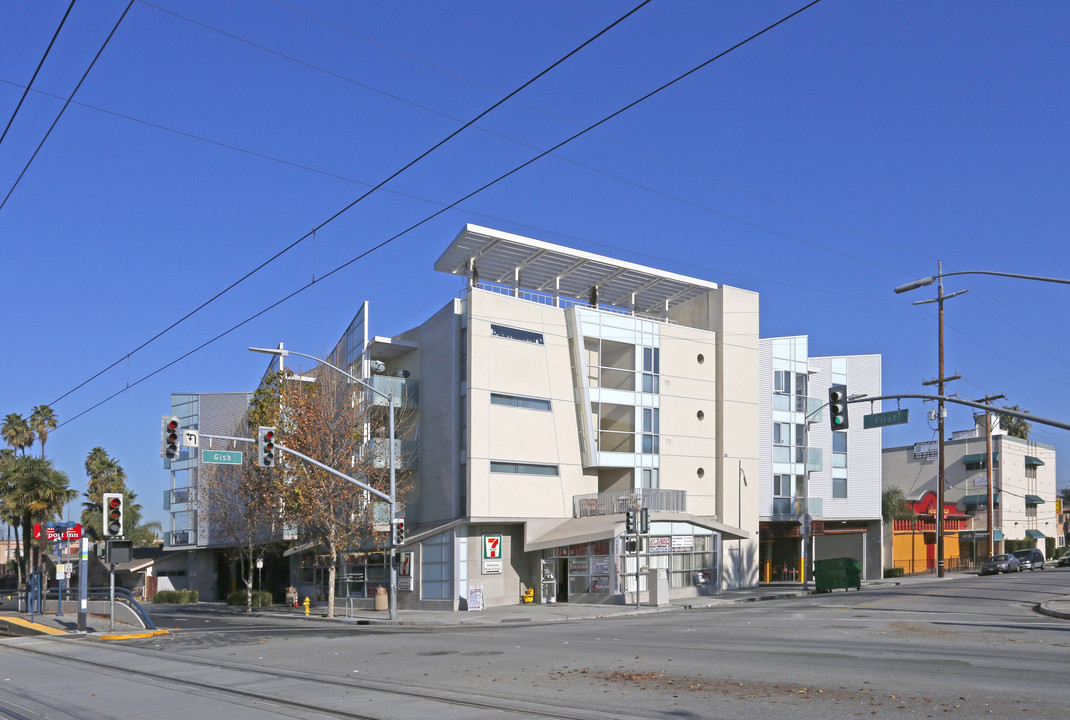 Gish Apartments in San Jose, CA - Foto de edificio