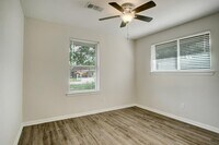 126 W Havner Ln photo'