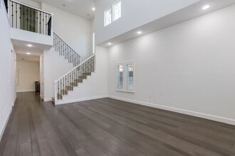 801 Skycrest Drive in San Bruno, CA - Building Photo - Building Photo