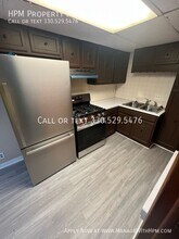 11 S Highland Ave in Akron, OH - Building Photo - Building Photo