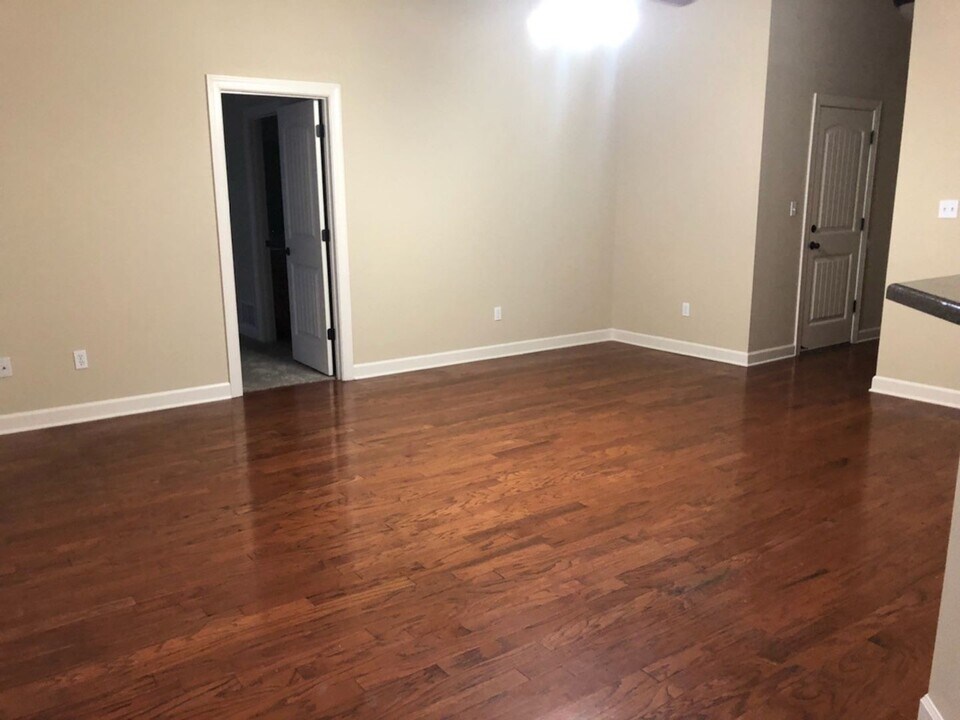 3836 Farm Gate Cove in Southaven, MS - Building Photo