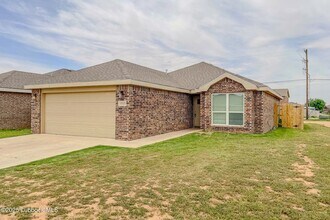 1010 Helena Ave in Lubbock, TX - Building Photo - Building Photo