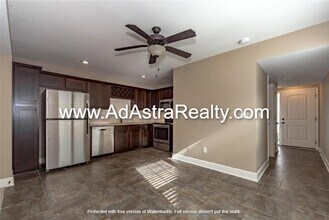8332 N Spruce Ave in Kansas City, MO - Building Photo - Building Photo