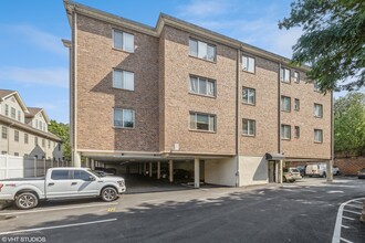 West Gate Apartments of Caldwell in Caldwell, NJ - Building Photo - Building Photo