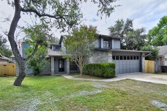 14926 Eminence in San Antonio, TX - Building Photo - Building Photo