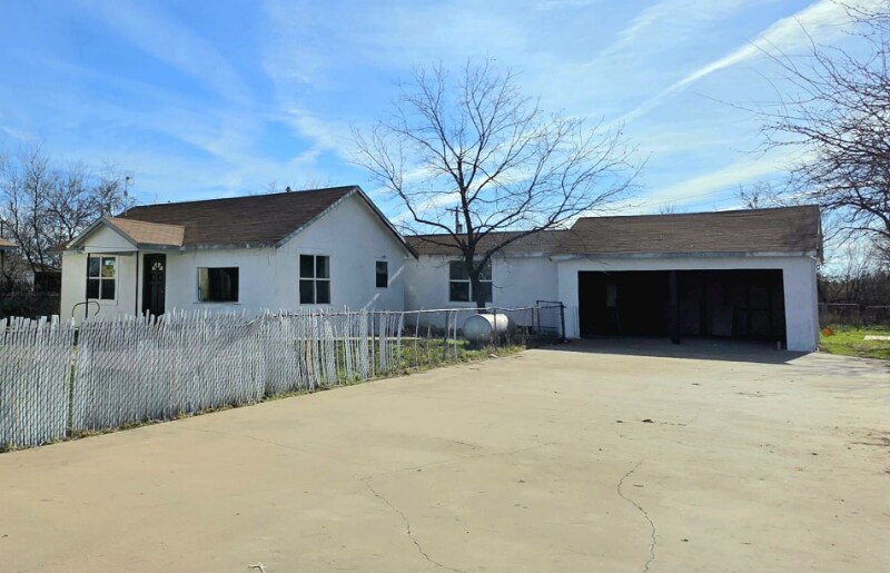 2001 Old Ballinger Hwy in San Angelo, TX - Foto de edificio