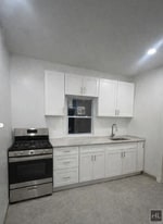 EASTCHESTER ROAD in Bronx, NY - Building Photo