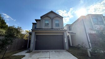 4001 Cusco Ln in Houston, TX - Building Photo