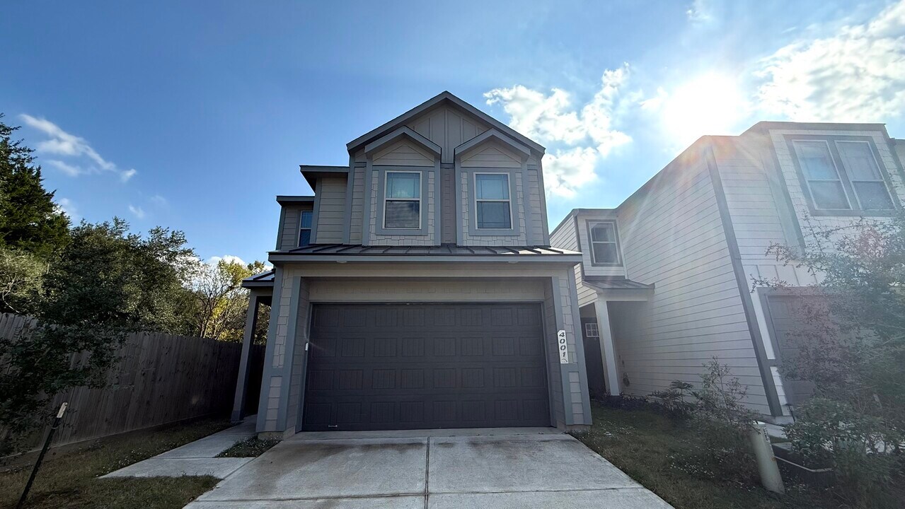 4001 Cusco Ln in Houston, TX - Building Photo