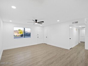 925 E 7th Dr in Mesa, AZ - Building Photo - Building Photo